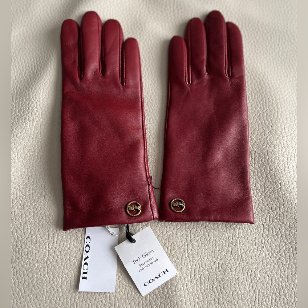 NWT - Coach Women’s Sheep Skin Wool Lined Leather Tech Gloves - Size 6.5